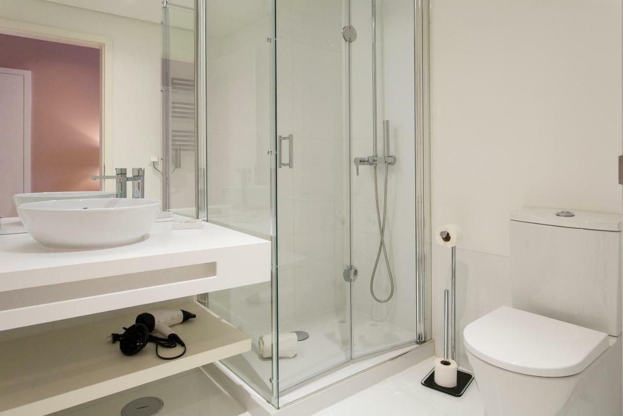 Joivy Sublime 2Br Apt On Restauradores Square Nearby Rossio Station Lisbon Luaran gambar