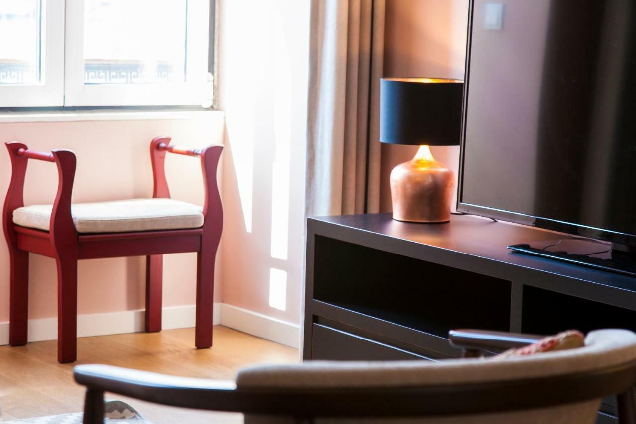 Joivy Sublime 2Br Apt On Restauradores Square Nearby Rossio Station Lisbon Luaran gambar