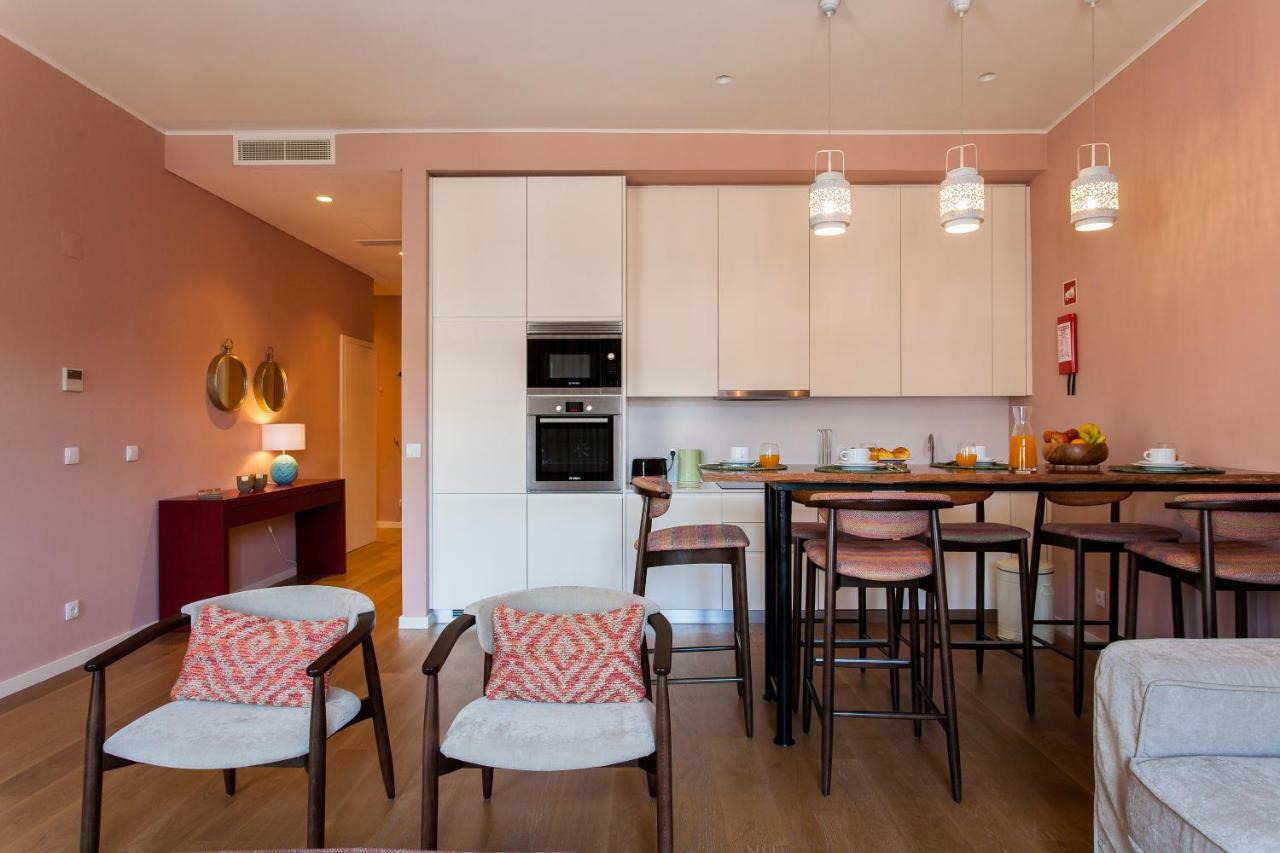 Joivy Sublime 2Br Apt On Restauradores Square Nearby Rossio Station Lisbon Luaran gambar